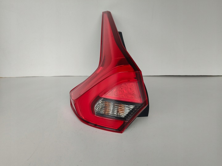 Licht links hinten MITSUBISHI ECLIPSE CROSS 17