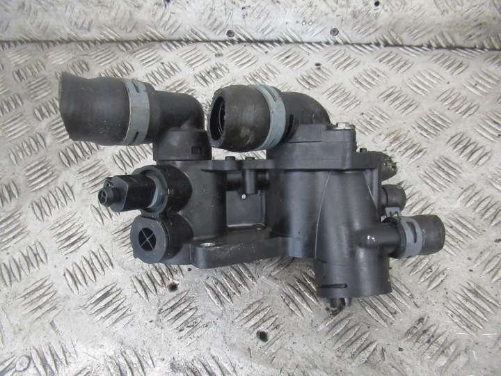 csomag TERMOSTATU SKODA FABIA 1 1.4 B 032121111AP 032121118C
