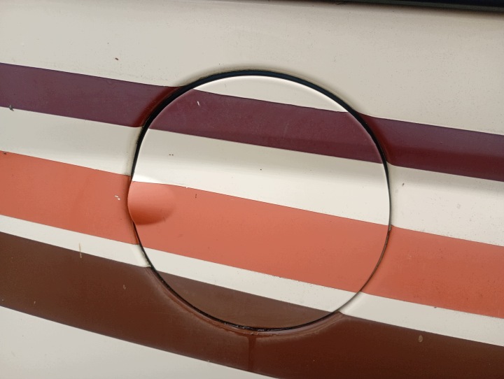 dvířka nádrže paliva Citroen Nemo 08-17 kod lakieru 228/KDF