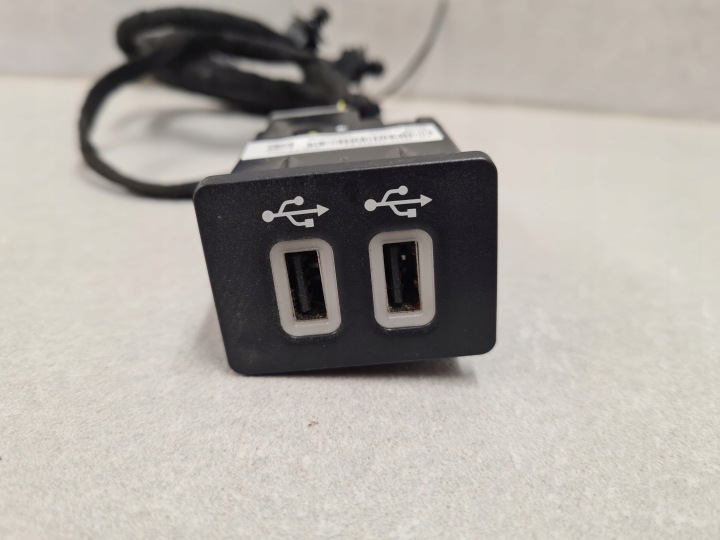 USB HC3T-14F014-AC FORD STIK 5