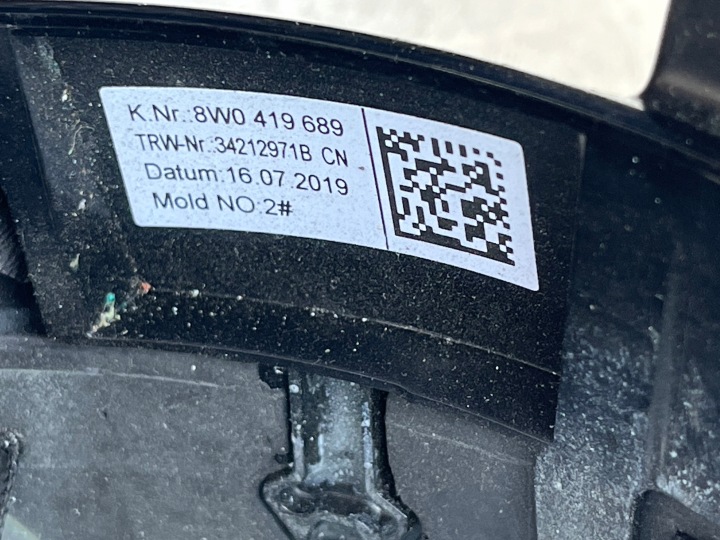AUDI KRINOVÝ RIADITEĽ A4 B9 8W0419091 7