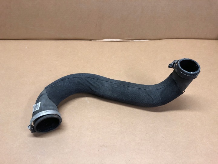 AUDI A6 A7 4G 2.0TFSI hadice intercoolera 4G0145738AS