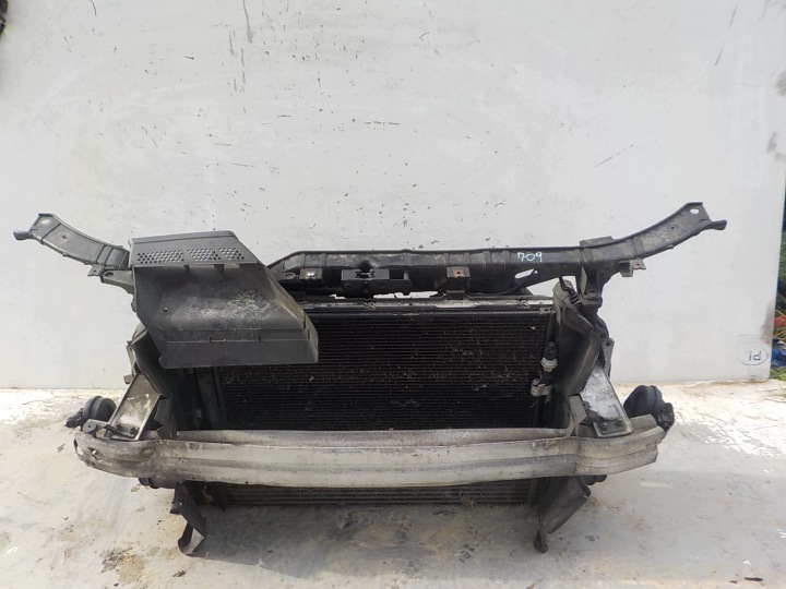 709 AUDI A4 B8 LIFT 11-16 AUTOMAT 2.0 TDI Schlossträger träger Kühler