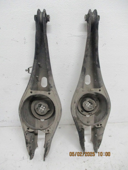arm of the arm rear part AUDI Q3 83A