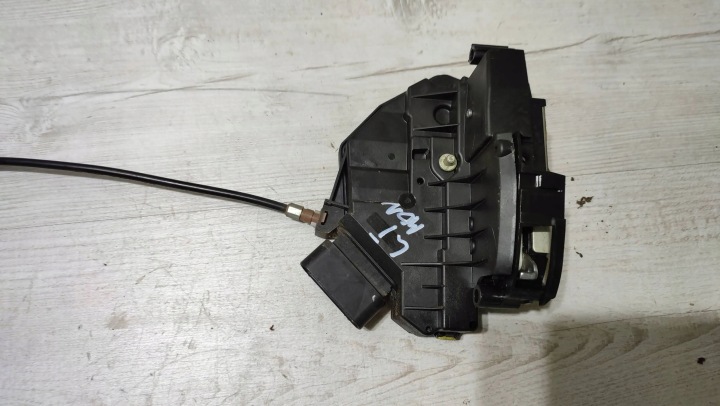 Ford Mondeo MK5 16r 2.0TDCi Arrière Bouche buse Gauche de la Serrure Portière
