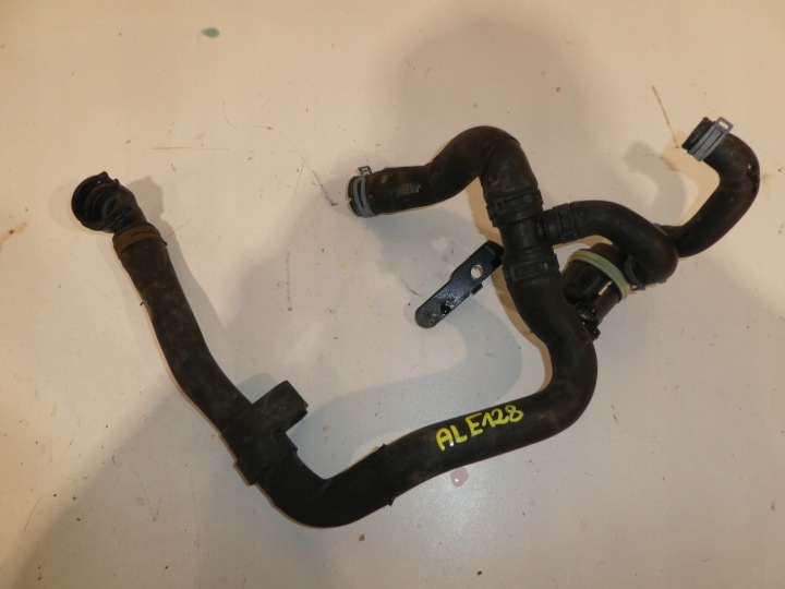 VW AUDI SEAT SKODA ROHR SCHLAUCH ROHR DES WASSERS 5N0122051AS 5N0965561A