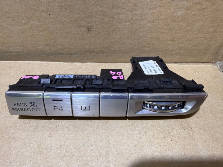 AUDI A8 D4 PANEL prekidači PRZYCISKI prekidač PDC ROLETY 4H0820911B
