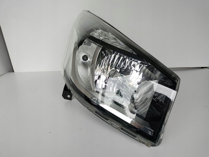 FAR DESNA REFLEKTOR RENAULT TRAFIC III 14
