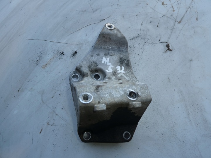 FORD RANGER 2.2 TDCI engine mount BB3Q-10239-AE