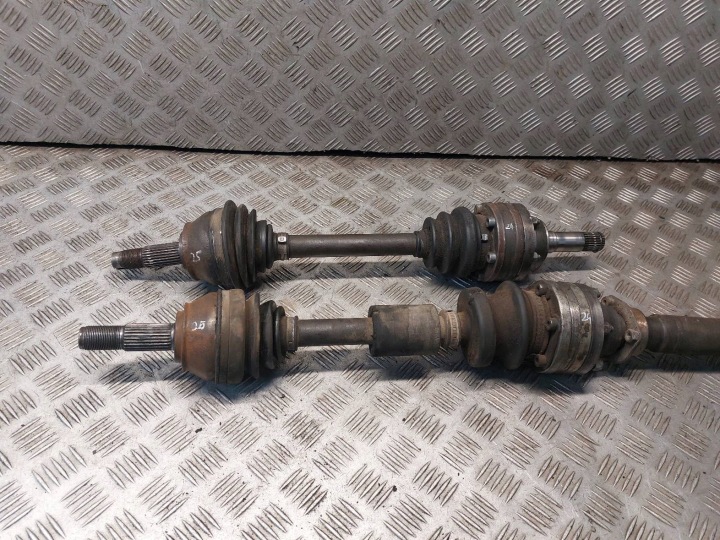 Semiasse sinistra Anteriore + Destra Anteriore 5B ALFA ROMEO 147 e 1.6 16V