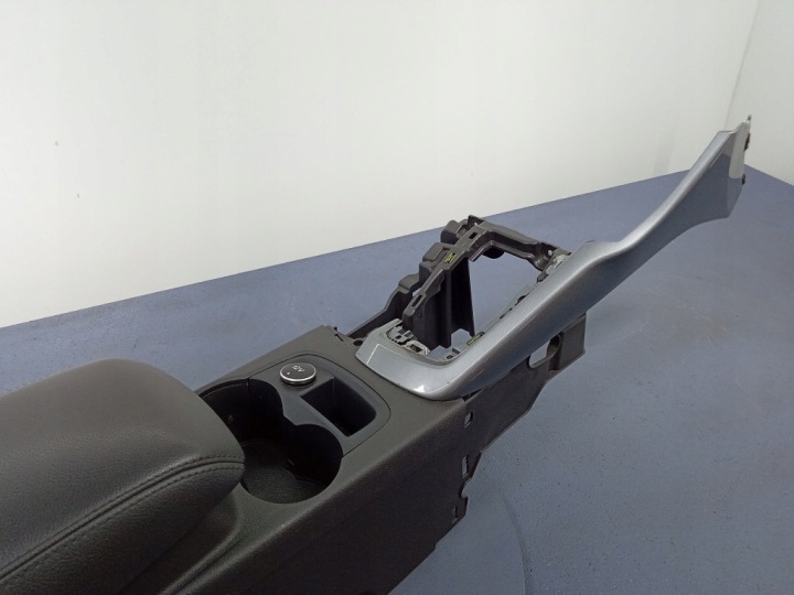 FORD FOCUS MK3 11- CENTRAL TUNEL 8