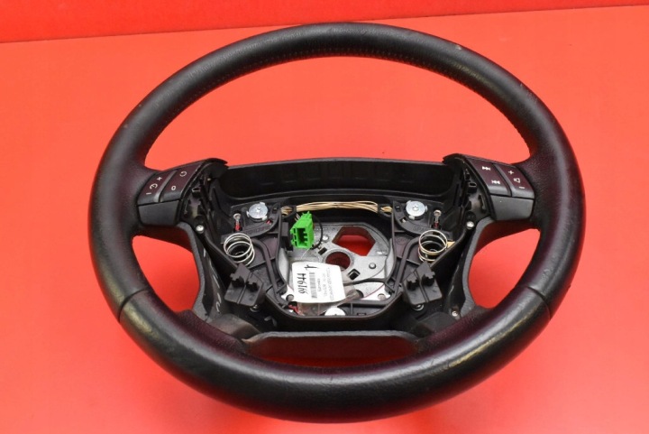 Volant SKORZANA MULTIFUNKCJA P5507003 VOLVO XC90 1 et 02-06