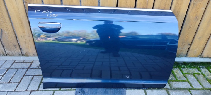 ajtó eleje első jobb Audi A6 C6 LZ5D