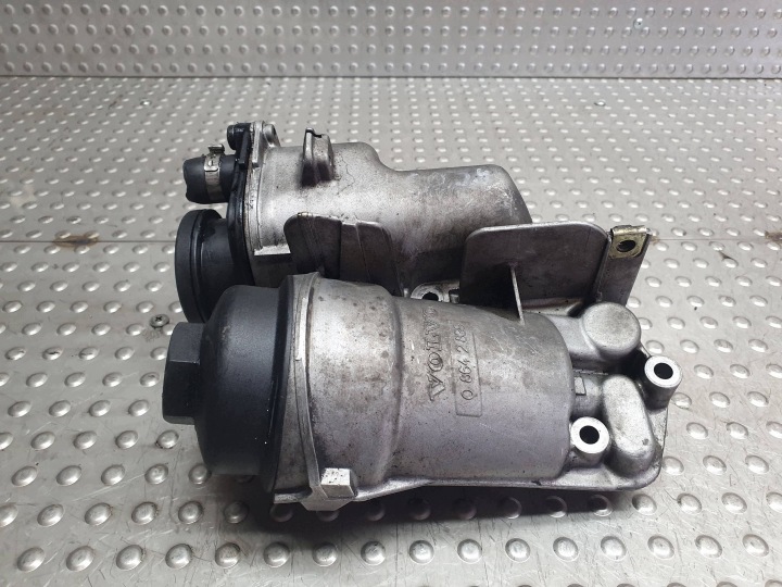 cover oil filter holder 08642839 VOLVO S60 and S80 and XC90 and 2.4 D5