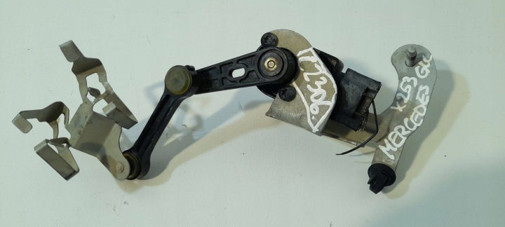Mercedes-Benz GLC C253 sensor poziomowania of the rear A0009053704 (CZ306)