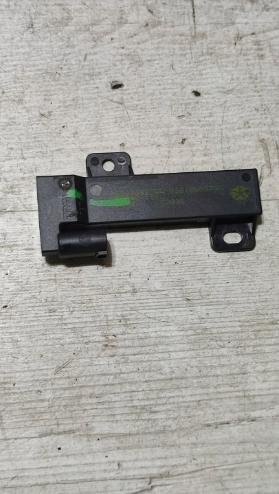 Jeep Cherokee KL 15r. 2.0d antenna AMPLIFICATORE