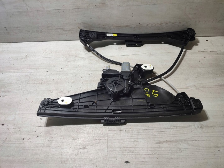 Opel Corsa F 2020 eleje strona bal lehúzó szyb ablak