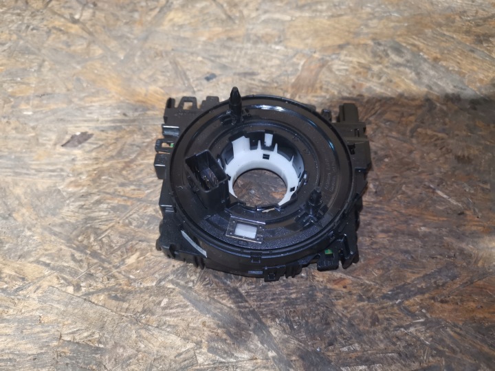 ring below steering wheel, VW GOLF SPORTSVAN 5Q0953549C