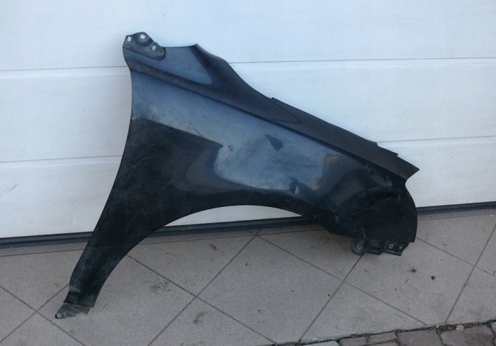 Aile Droite Avant TOYOTA AVENSIS II 2 T25 LIFT 06-09
