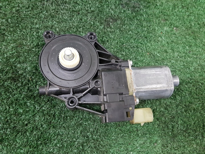 Motor Fenster links vorne vorne IVECO DAILY 4 0130822242