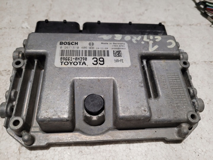 Bedienteil DES MOTORS PSA TOYOTA C1 108 AYGO II 896610h390