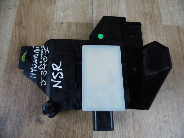 Kia Sportage V 2021-2025 sensor Module martwego pola punktu Gauche Arrière