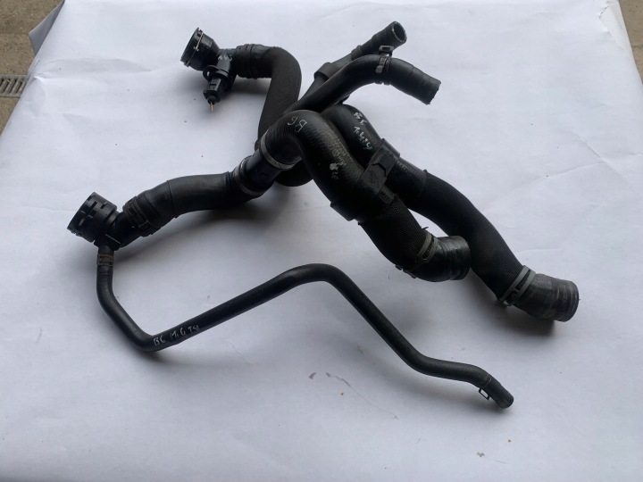 VW PASSAT B6 1.4TSI wiring hoses of water 3C0121049T