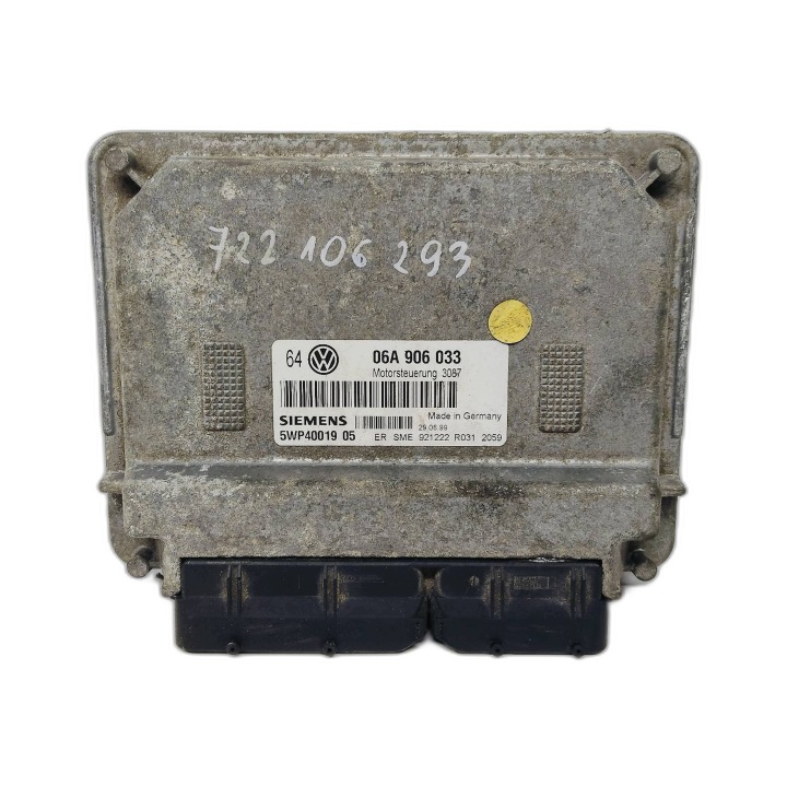 control unit of the engine Volkswagen Golf IV 1.6 MPI 06A906033 5WP4001905