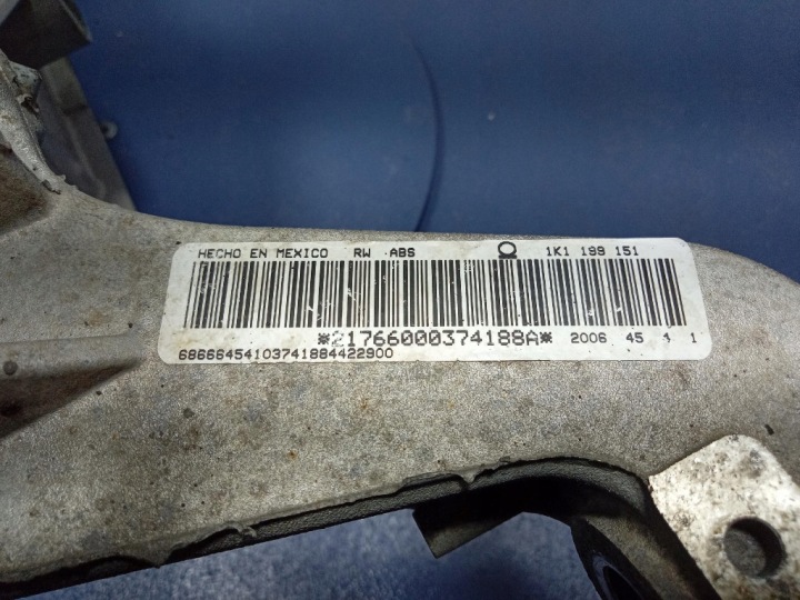 VW JETTA V 05- 11 1, 6 MPI 102KM TRAVERS BELKA SANKI 1K099369G 8