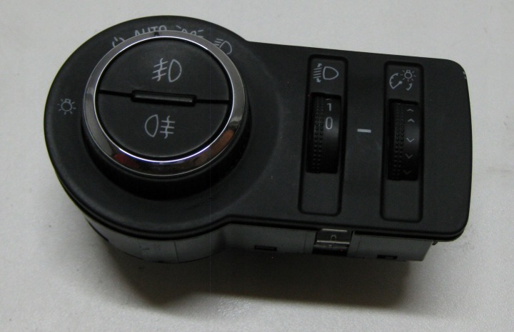 OPEL ASTRA J HB 1.7 CDTI 12R Interrupteur commande phares feux 13268702