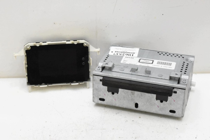RADIO display PANEL CD AUX 8A6T-18C815-BK FORD FIESTA MK7 08-13
