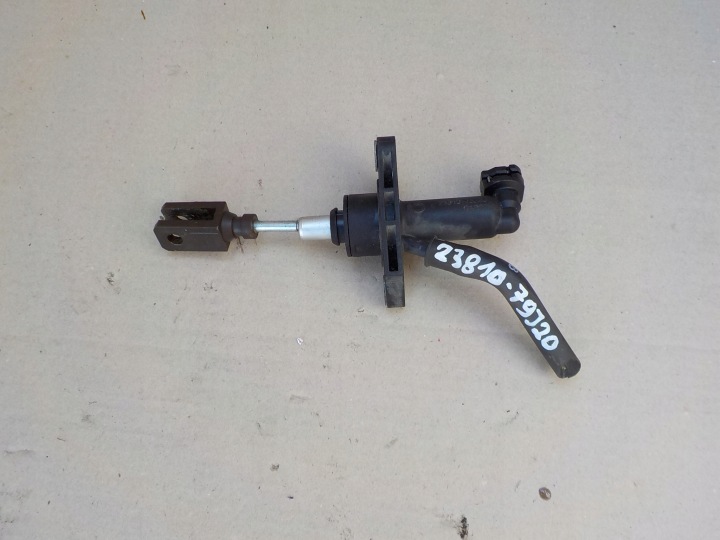 Pumpe der Kupplung suzuki sx4 1,6 ddis 23810-79J20