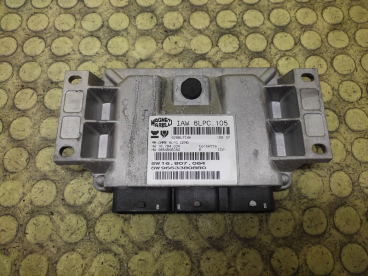 PEUGEOT 207 1.6 bedienteil des motors 9663380880