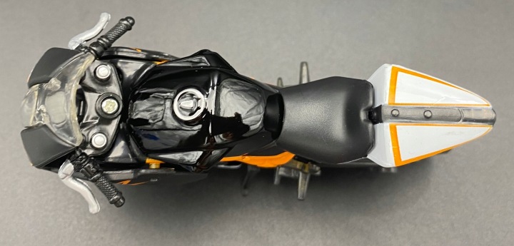 Мотоцикл Bburago Cycle 1:18 KTM 1190 RC8 R — фото 16