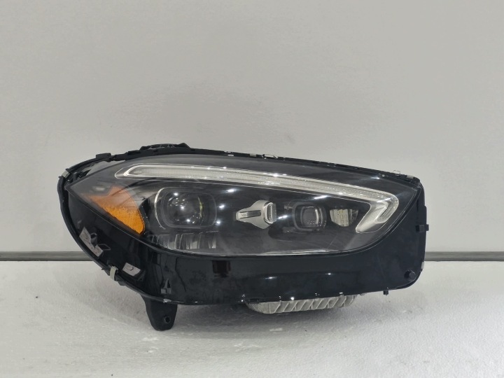 Licht rechts Mercedes C Klasa W206 Digital LED USA