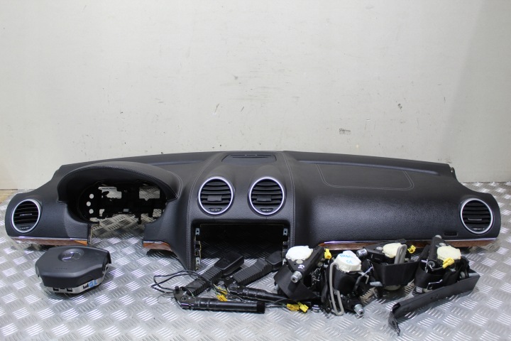 přístrojová deska konzola airbag airbagy GL W164