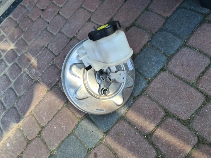 Servo bremsen EUROPA Opel Insignia B 84034182