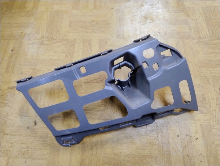 Support montage pare-chocs Droite Avant SKODA OCTAVIA IV 2020- 5E3807056