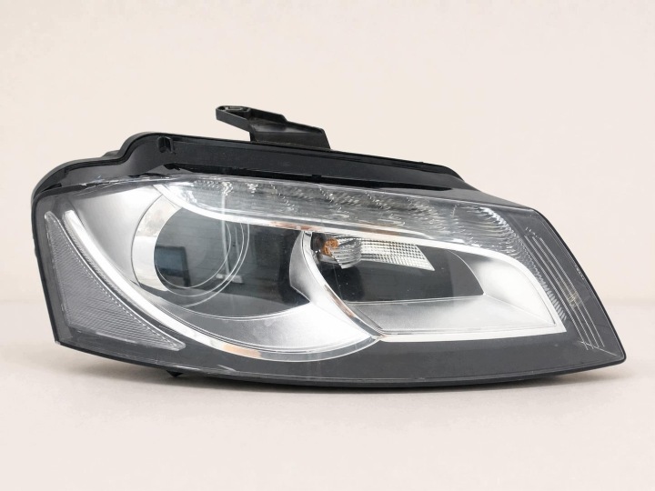 AUDI A3 S3 RS3 8P0 LIFT 08-13 Licht XENON + LED SKRETNA rechts vorne EU