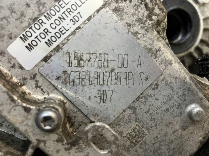TESLA Y MODEL Y 22r. Motor trasero eléctrico 1587780-00-A 12