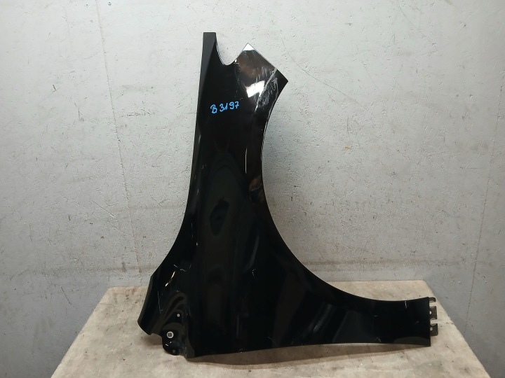 fender front right MERCEDES B KLASA W247