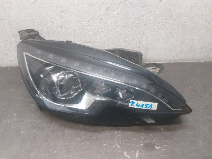 Feux phare Avant Droit PEUGEOT 308 T9 14- FULL LED 9677832380-02