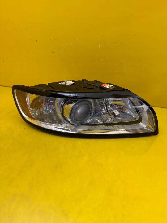 Feux phare Droit Volvo S40 V50 Lift 2007-2012 31265699 Xenon