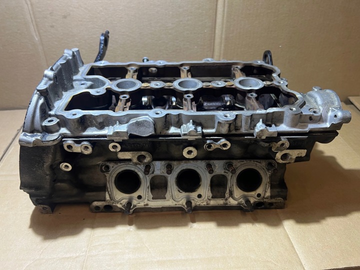 AUDI A6 C6 2.4 V6 BDW TESTATA Motore Destro 06E103374A 06E103286C
