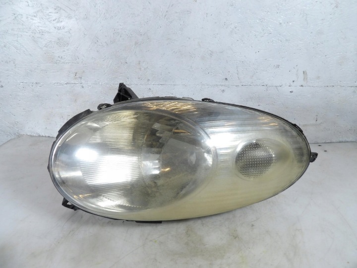 NISSAN MICRA REFLEKTOR right 26010AX700