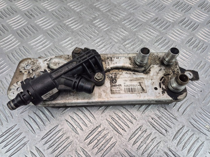 BMW 7 F01 F02 F03 F04 740i Motor Ölkühler 7597890 N54B30A