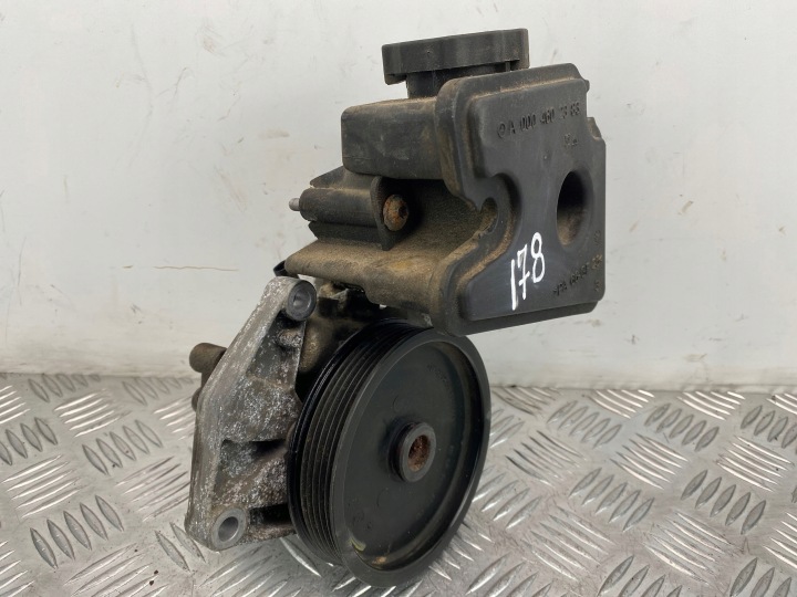 Mercedes E350 W212 Pompe direction assistée A0064664501