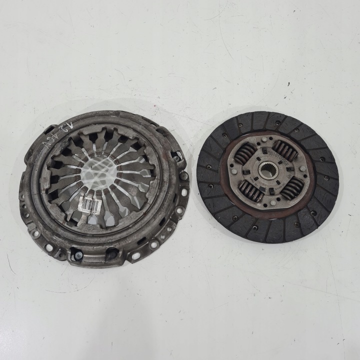 FRIZIONE BDB (DISCO + DI PRESSIONE) CLIO IV 1.2 16V B 301010996R 302058908R