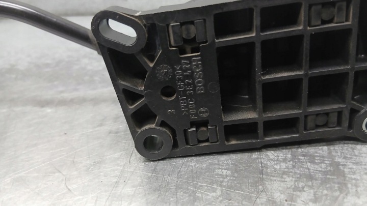 POTENCEJOMETR CITROEN C5 2.2HDI 01-04R F00C3E2427 9