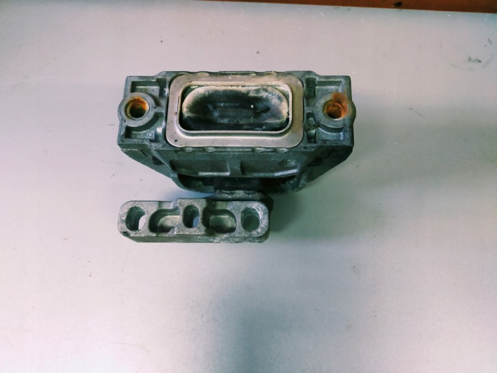 supporto Supporti motore usato AUDI SEAT VW 1K0199262AM